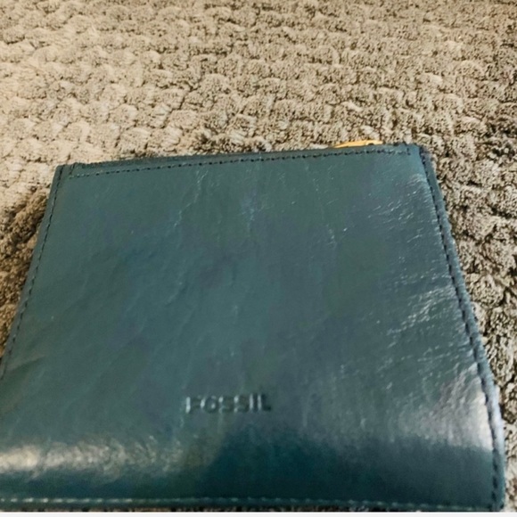 Fossil Shelby Mini Multi Wallet - Picture 5 of 7